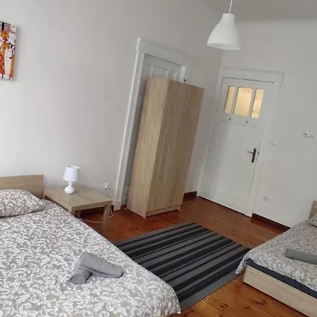 Lilia House Pansiyon *